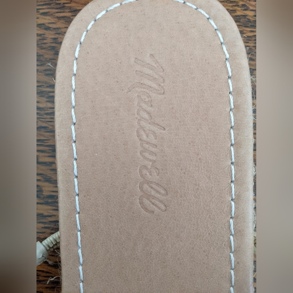 Madewell size 9 sandals - Picture 2 of 3